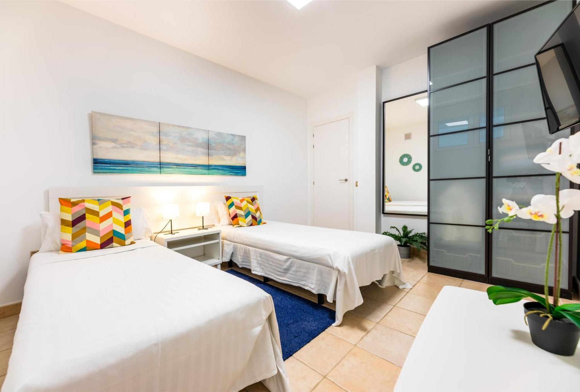 Oasis Beachfront By Holidays Villa *